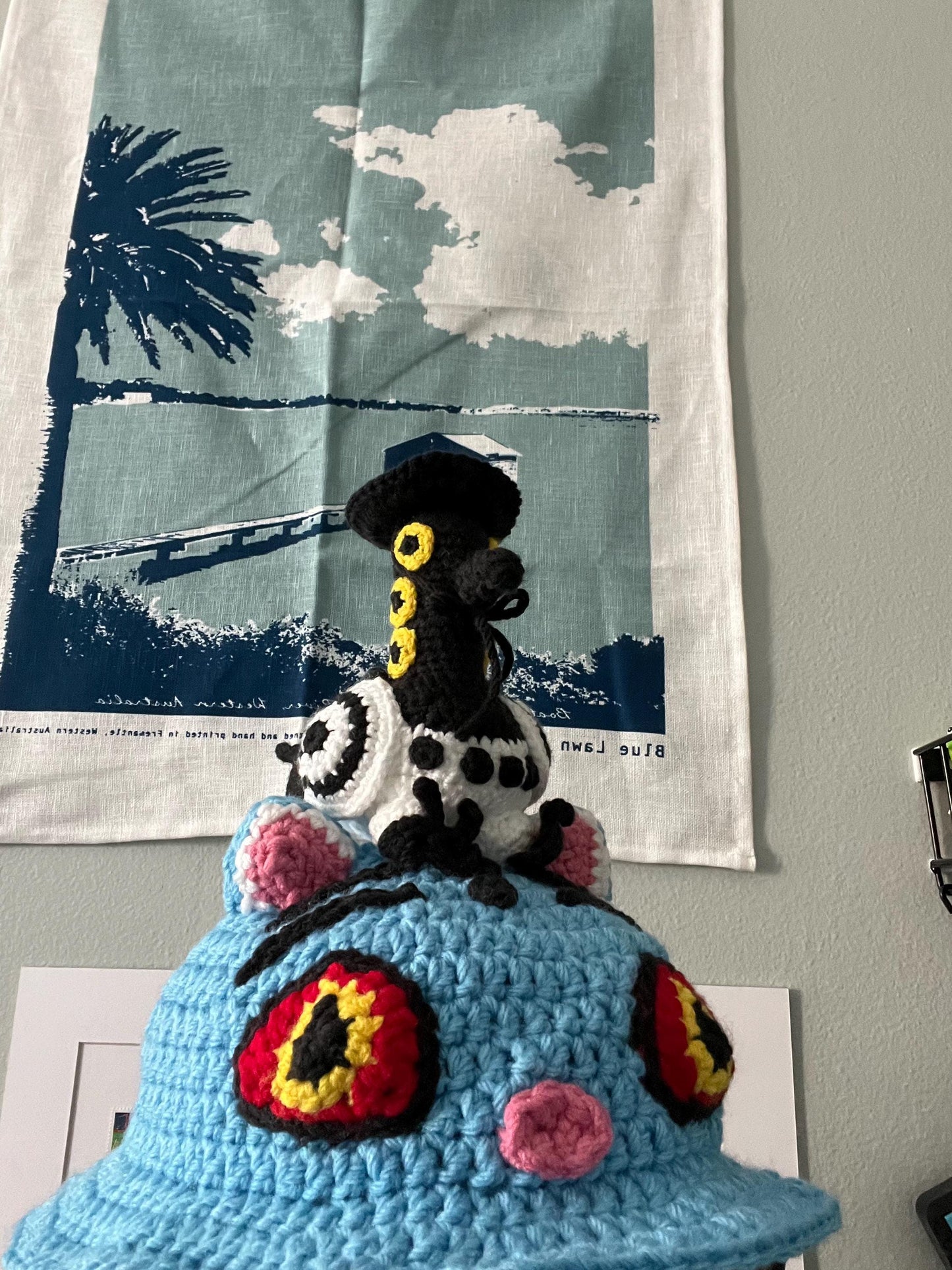 Derpy the Tiger Bucket Hat with Attachable Magpie Amigurumi | Made to Order